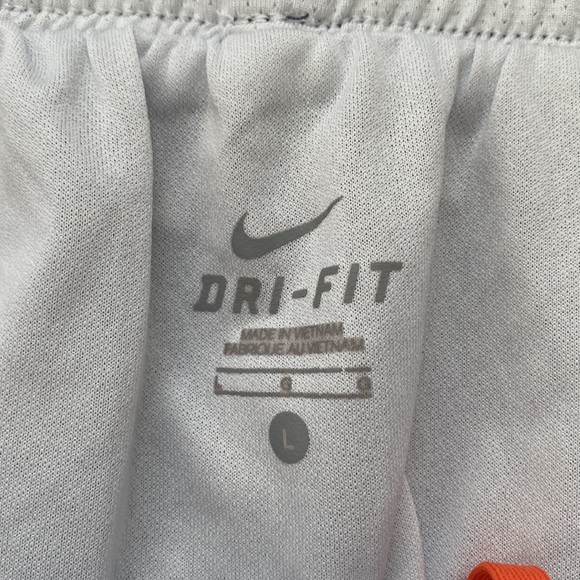 Nike Wmns Dri-Fit Running Shorts size L - Picture 3 of 8